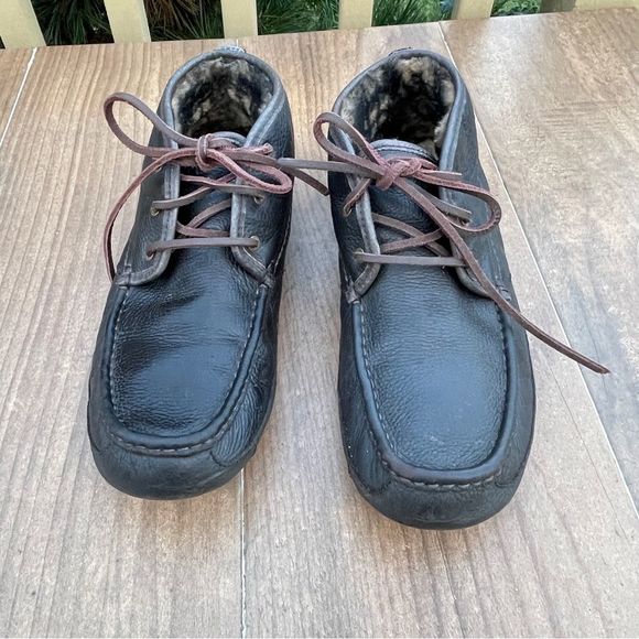 UGG Australia Men’s Leather Ankle Boot Slippers Dark Brown 10 - Picture 2 of 7